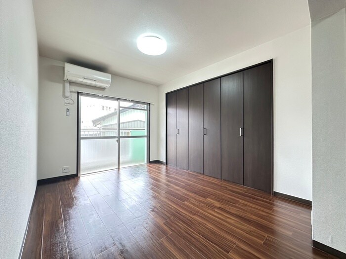 物件内観写真8　(居室)