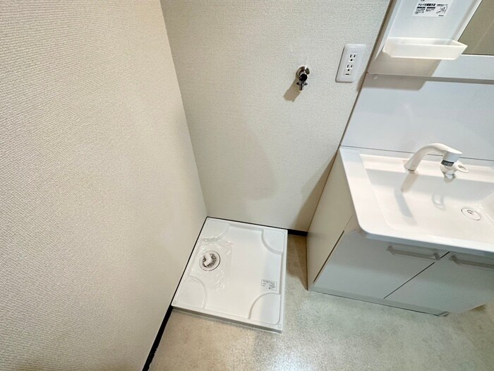 物件内観写真14　(洗濯機置場)