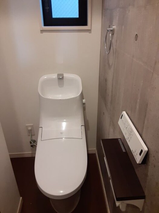 物件内観写真10　(トイレ)