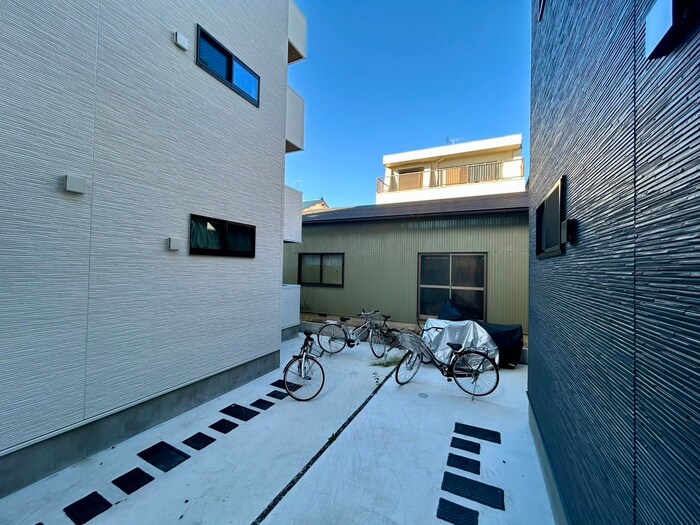 物件内観写真22　(室内からの展望)