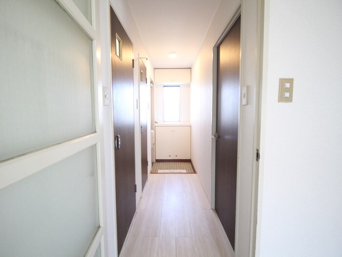 物件内観写真18　(廊下)