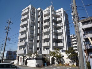 イーストガーデン　ポプラ館外観写真