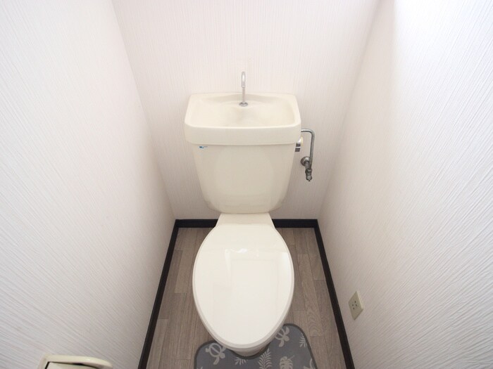 物件内観写真14　(トイレ)