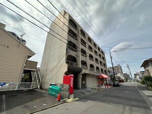 フラット大曽根外観写真