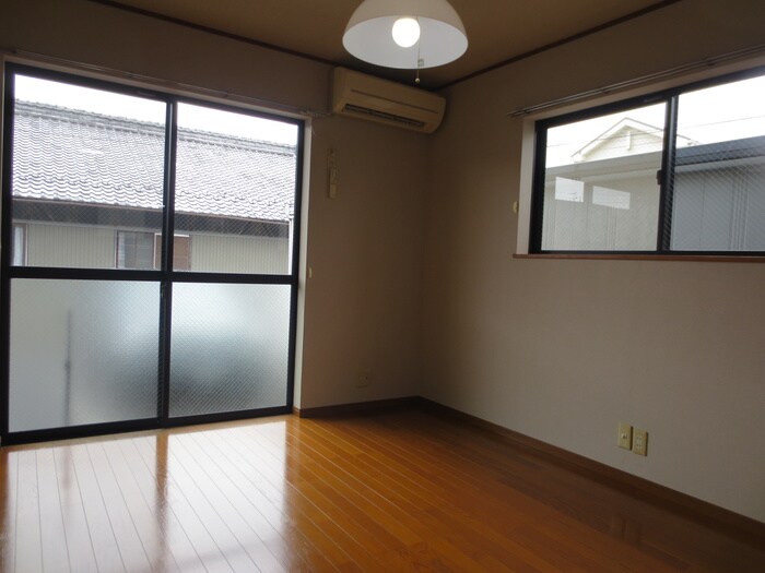 物件内観写真8　(居室)