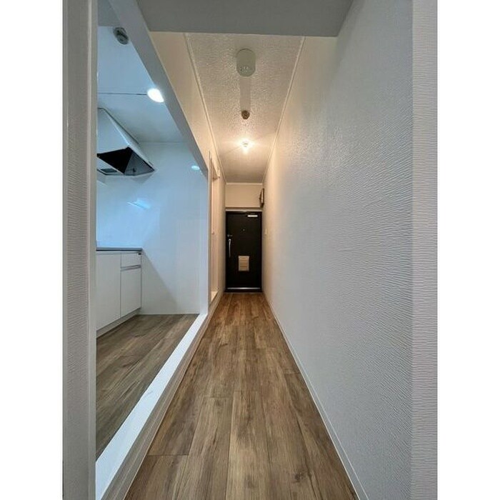 物件内観写真8　(廊下)