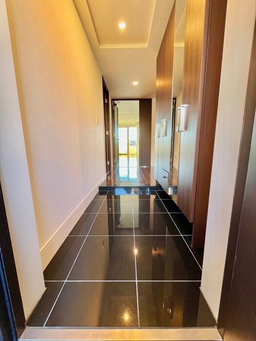 物件内観写真17　(玄関)