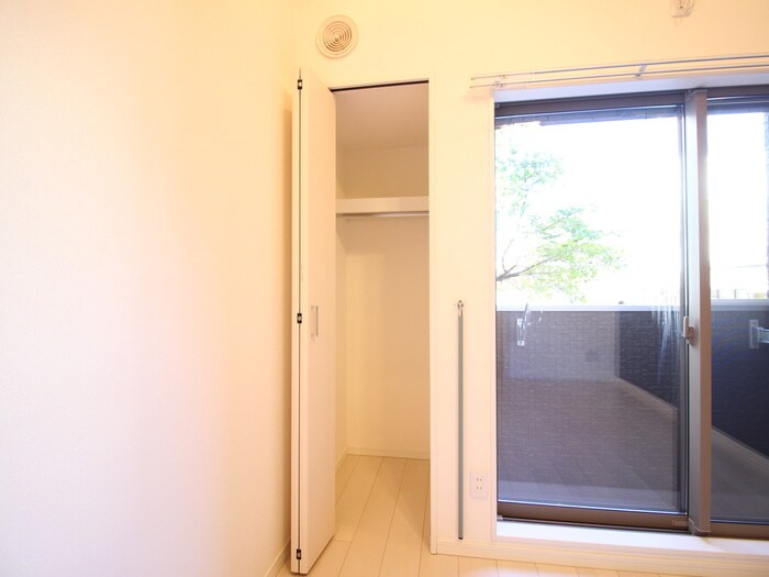 物件内観写真10　(収納)