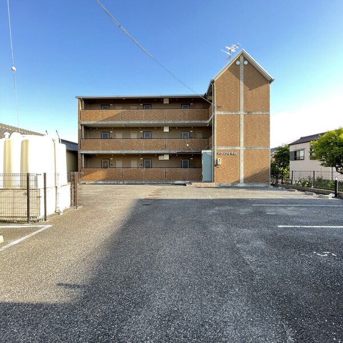 物件外観写真6　(外観写真)