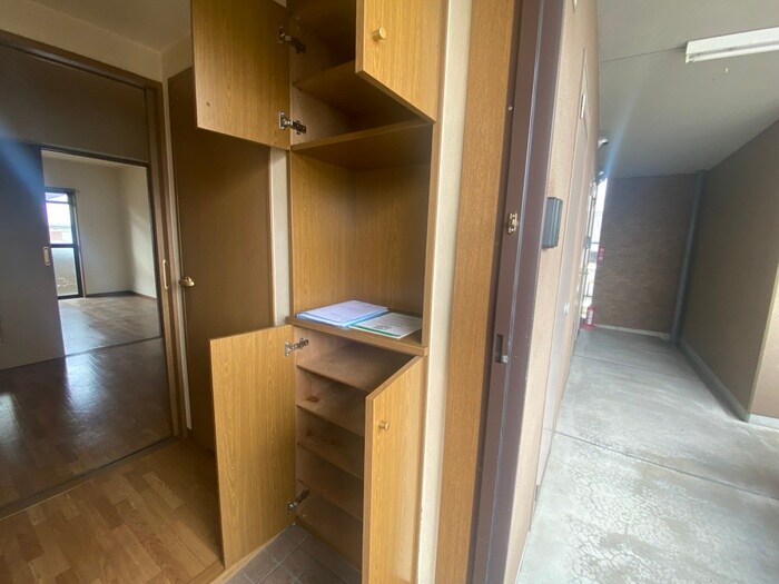 物件内観写真15　(靴箱)