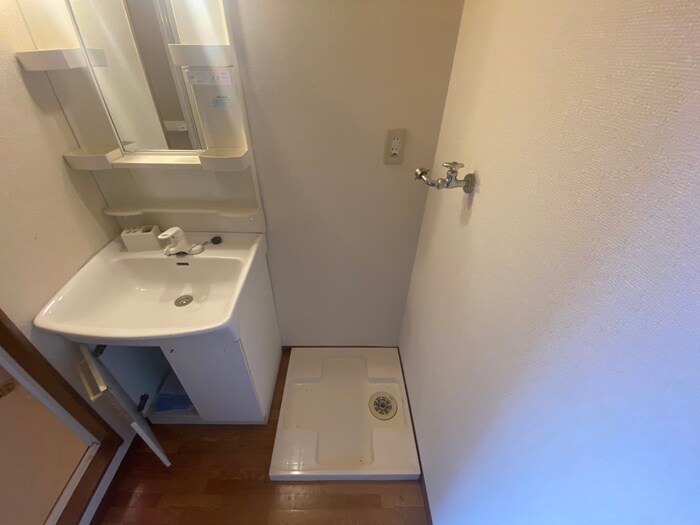 物件内観写真20　(洗濯機置場)