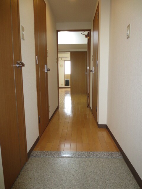 物件内観写真16　(廊下)