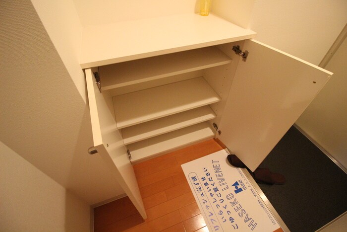 物件内観写真8　(靴箱)