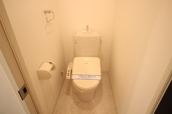 物件内観写真14　(トイレ)