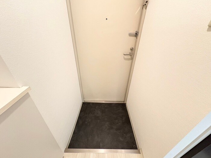 物件内観写真14　(玄関)