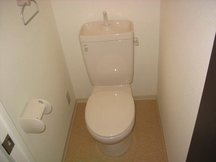 物件内観写真14　(トイレ)