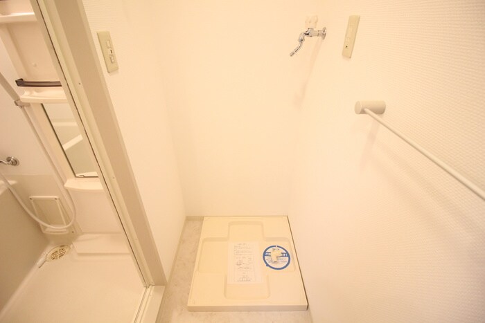 物件内観写真15　(洗濯機置場)