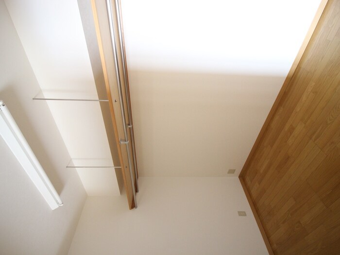 物件内観写真13　(収納)