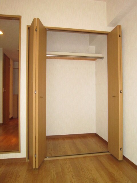 物件内観写真12　(収納)
