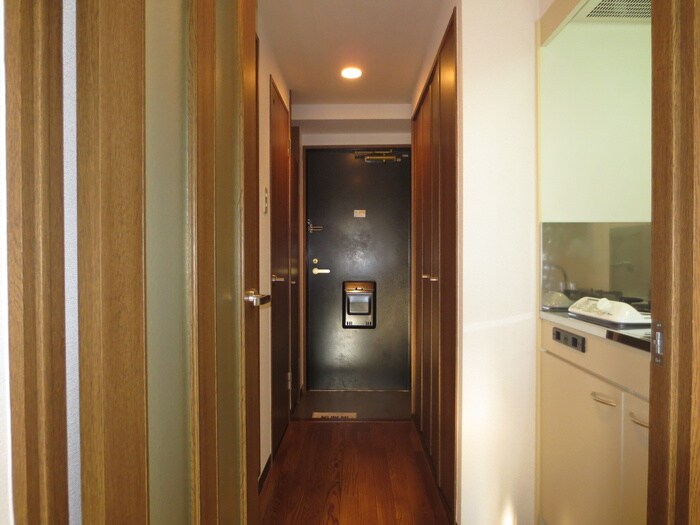 物件内観写真16　(廊下)