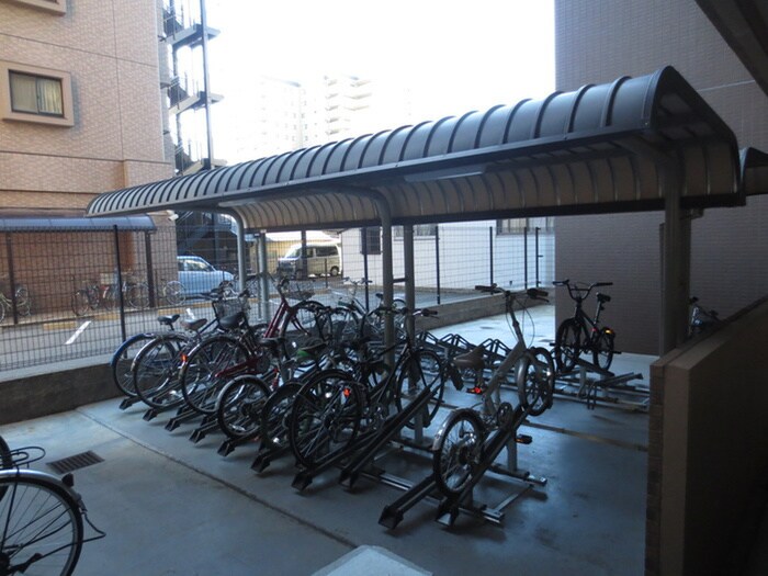 物件外観写真3　(駐輪場)