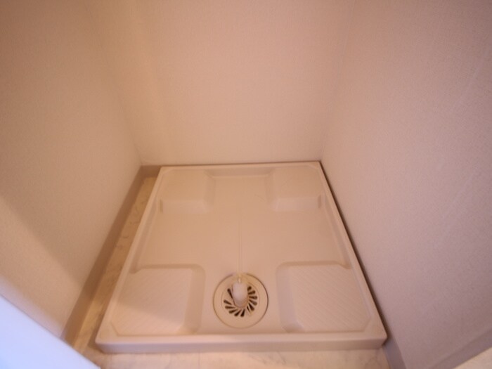 物件内観写真14　(洗濯機置場)