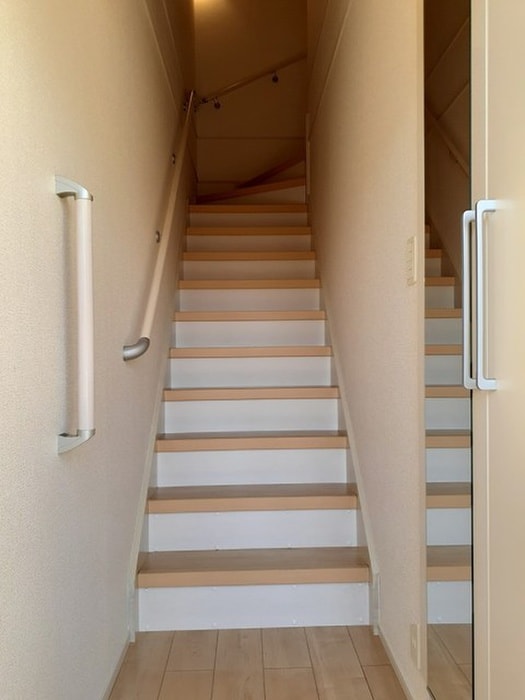 物件内観写真12　(玄関)