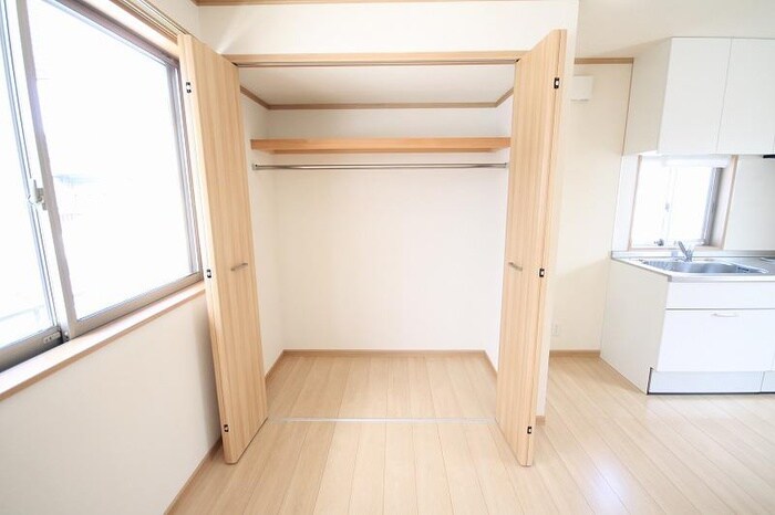 物件内観写真7　(収納)