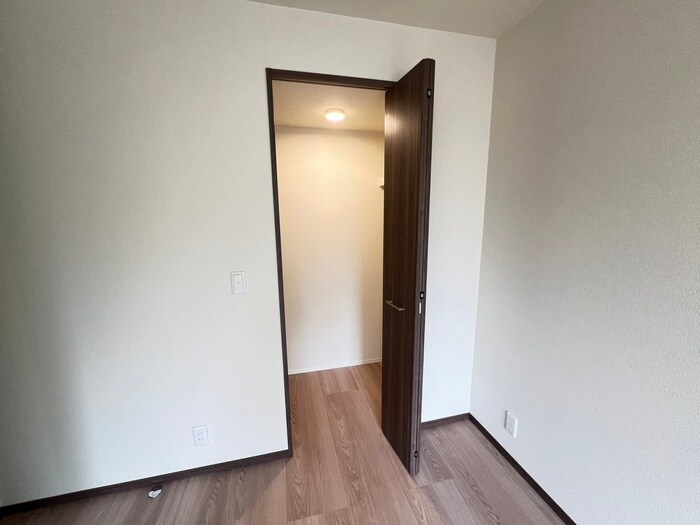 物件内観写真14　(収納)