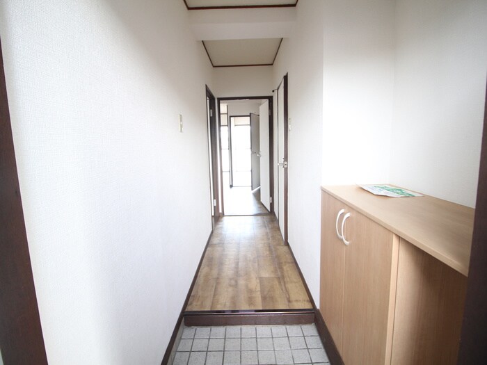 物件内観写真22　(玄関)