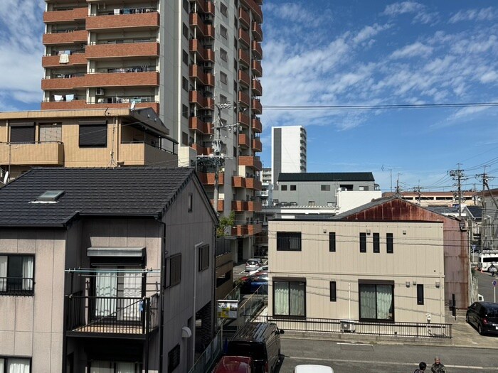 物件内観写真16　(室内からの展望)