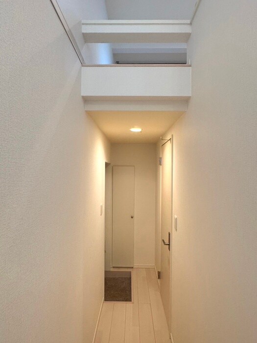 物件内観写真18　(廊下)