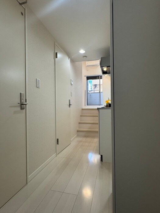 物件内観写真19　(玄関)