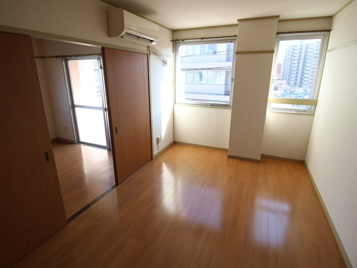 物件内観写真7　(居室)