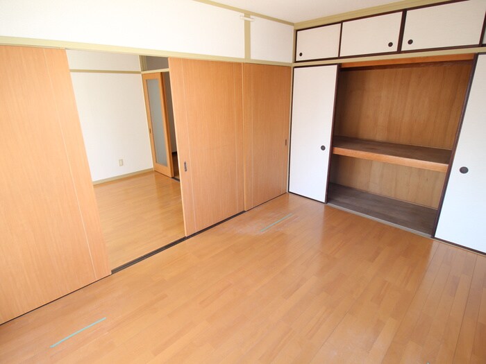 物件内観写真10　(居室)