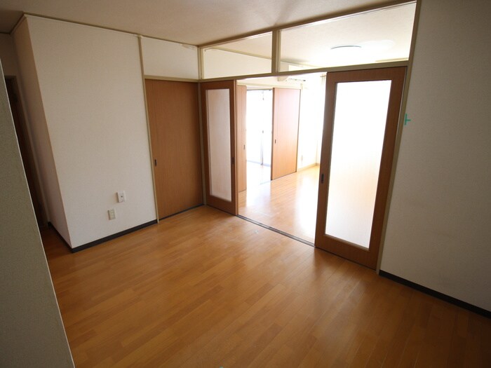 物件内観写真12　(居室)