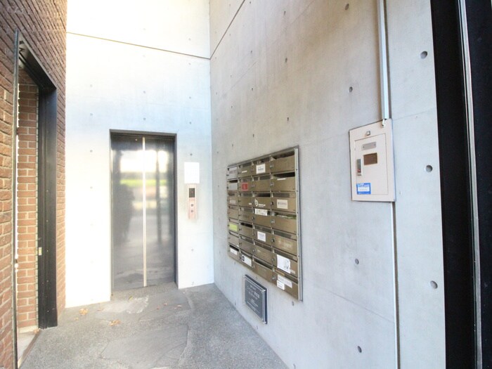 物件外観写真4　(建物設備)