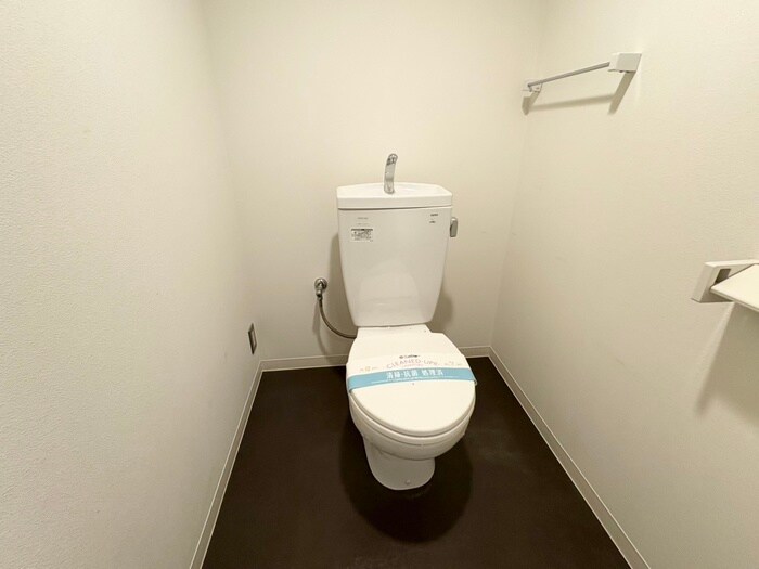 物件内観写真10　(トイレ)