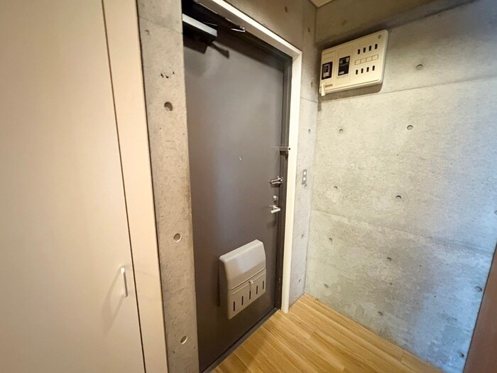 物件内観写真14　(玄関)