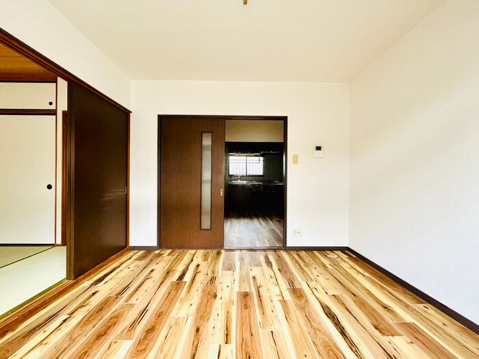 物件内観写真8　(居室)