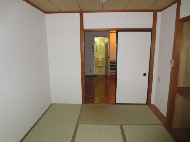 物件内観写真8　(居室)