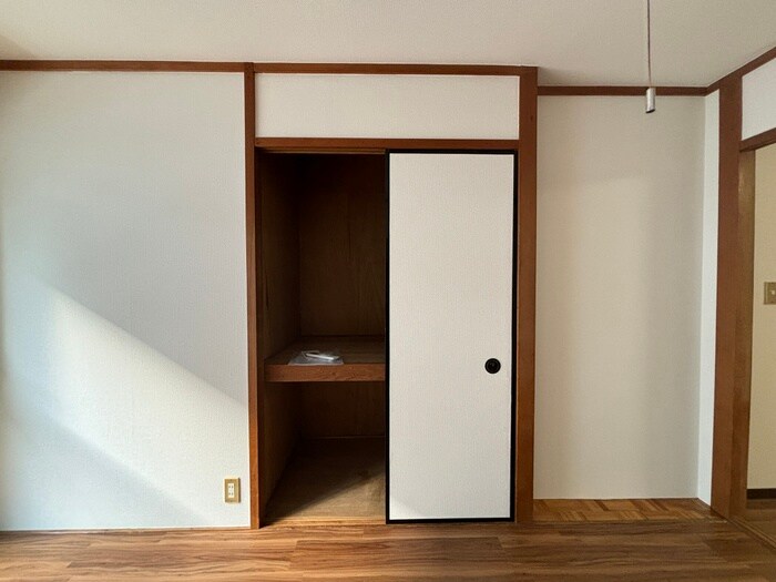 物件内観写真15　(収納)