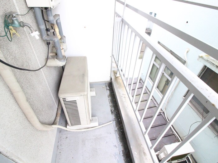 物件内観写真15　(洗濯機置場)