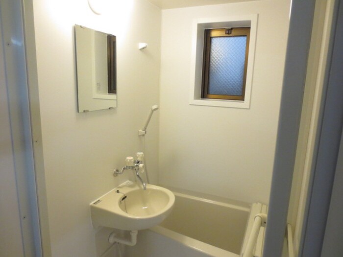 物件内観写真11　(洗面)