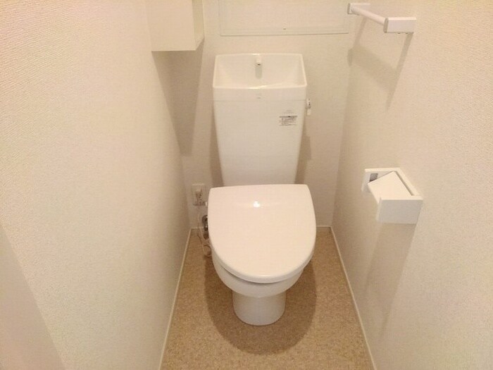 物件内観写真8　(トイレ)