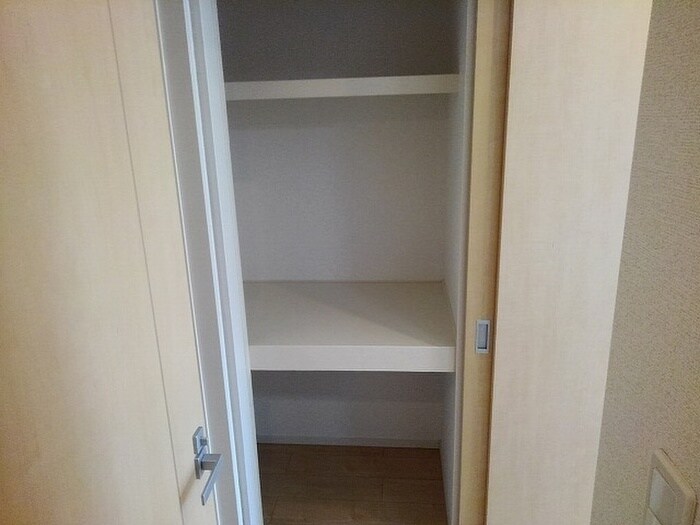 物件内観写真10　(収納)