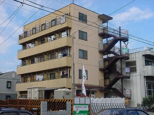 小澤マンション外観写真