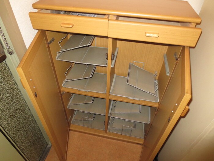 物件内観写真15　(靴箱)