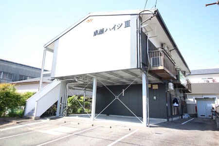 成瀬ハイツ３外観写真