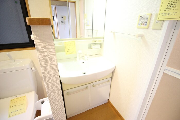 物件内観写真10　(洗面)